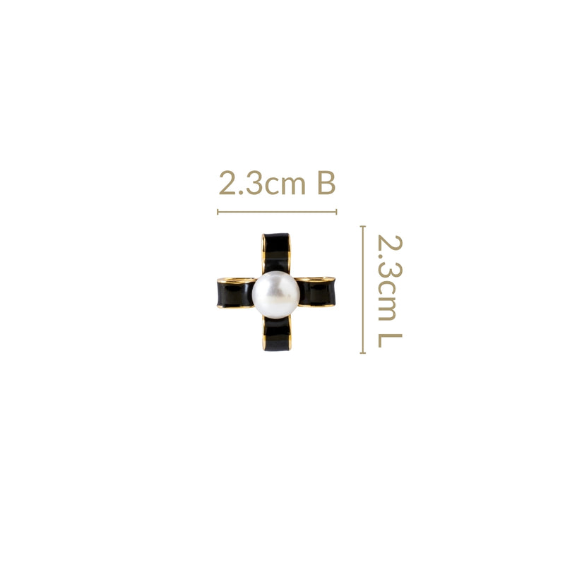 Looped Pearl Studs