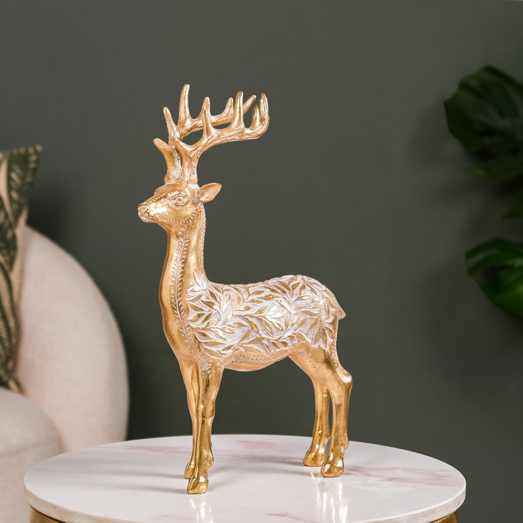 Stunning Gold Deer Decor: Elevate Your Home Aesthetics