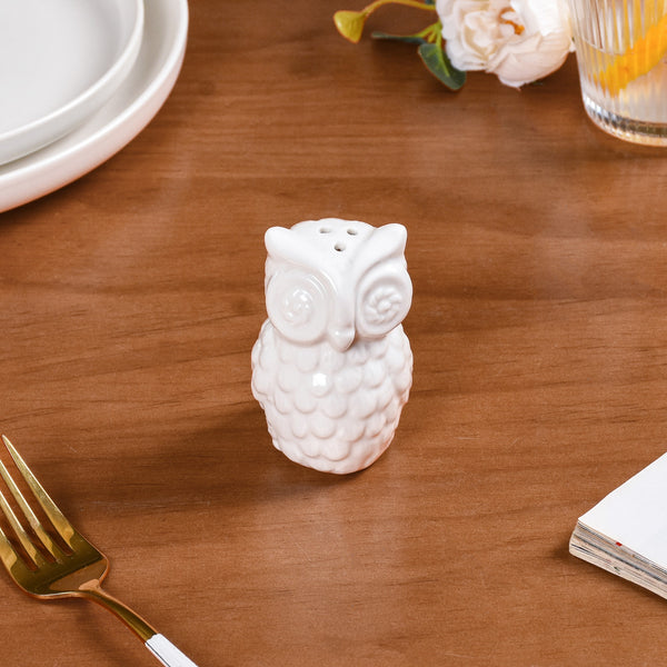 Night Owl Salt And Pepper Shakers With Wooden Tray