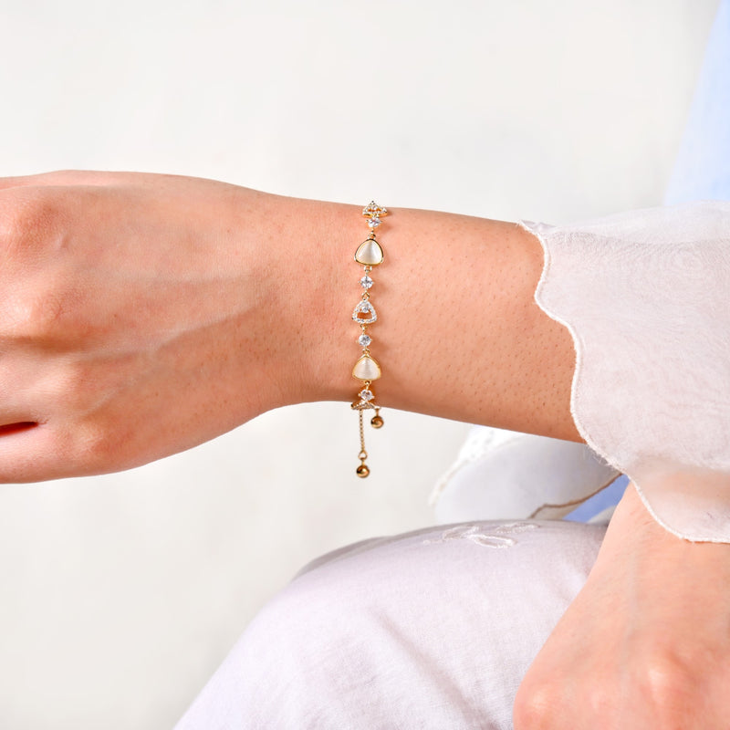 Moonstone Gold Chain Bracelet