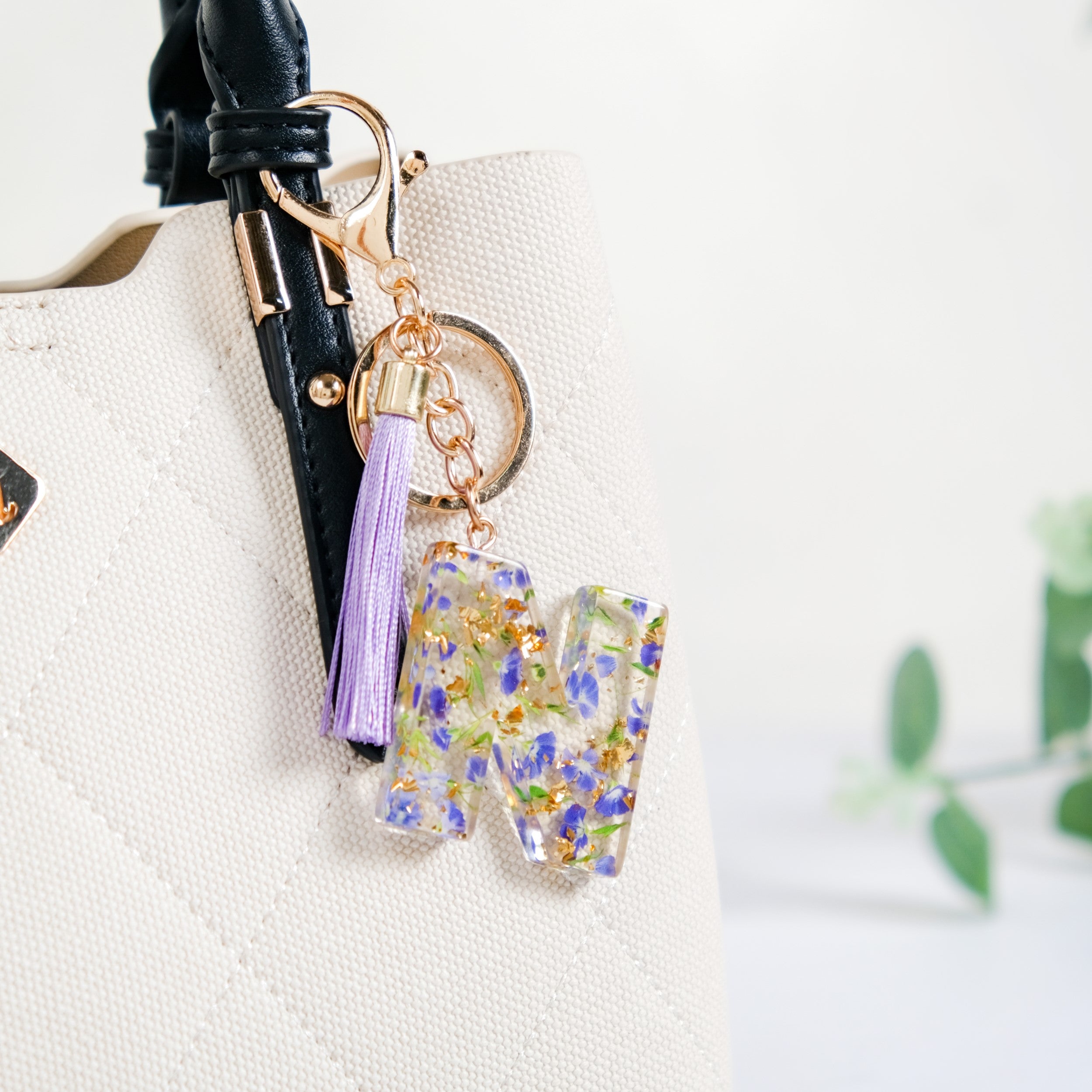 Nestled Blossoms N Resin Keychain Online - Premium Keychain | Nestasia