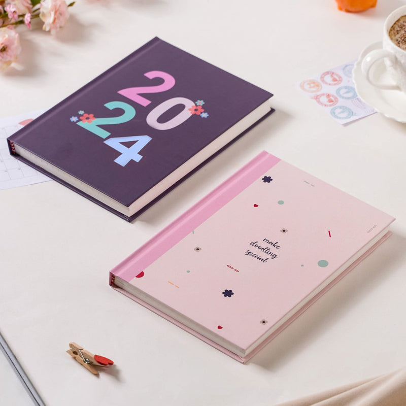 Doodles And Scribbles 2023 Hardbound Diary Set Of 2 8.2 X 5.9 Inch