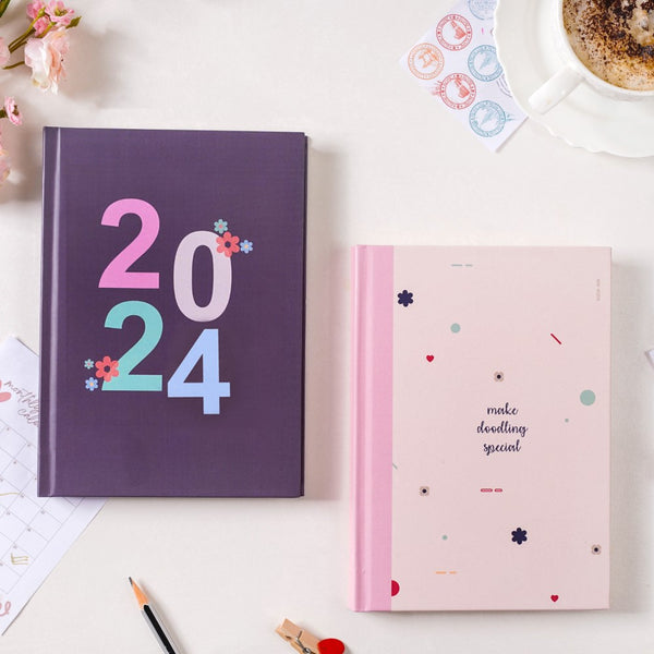 Doodles And Scribbles 2023 Hardbound Diary Set Of 2 8.2 X 5.9 Inch