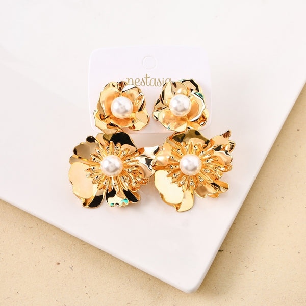 Pearl Blossom Earrings Gold