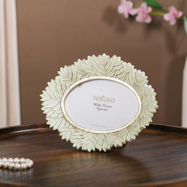 Ferns Oval Table Photo Frame