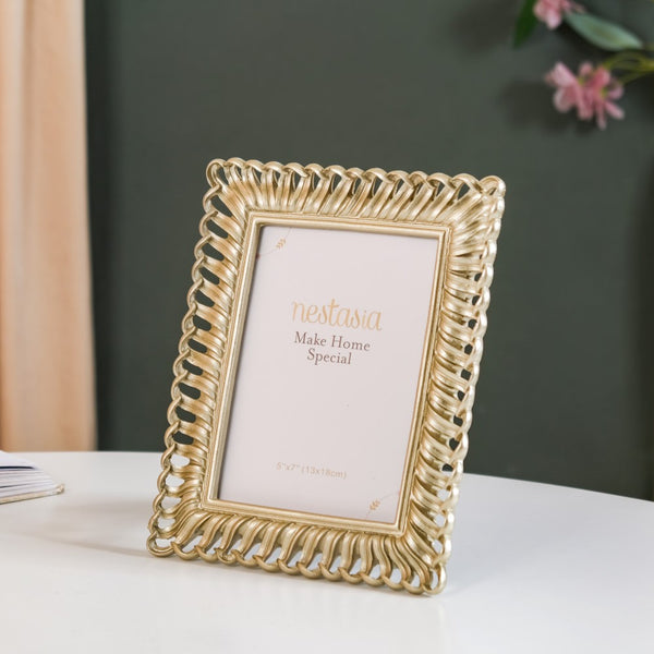 Classic Gold Photo Frame 9.5