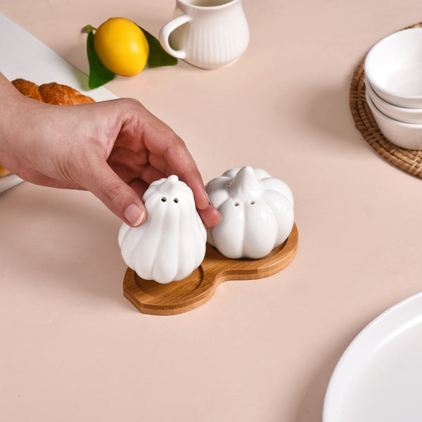 Pumpkin Salt And Pepper Shakers With Wooden Tray