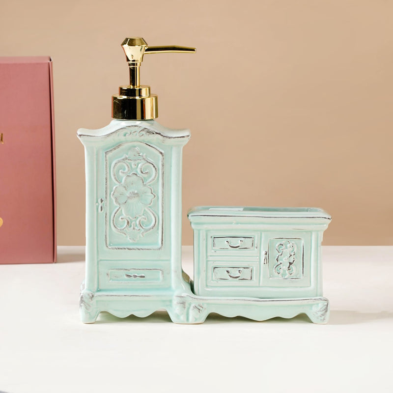 Retro Chic Lumba Rakhi Gift Hamper For Sister