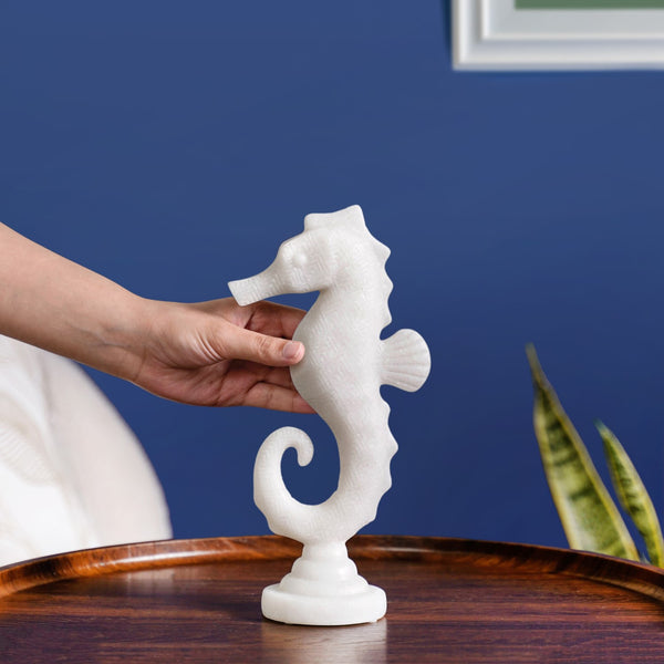 Seahorse Sculpture Short