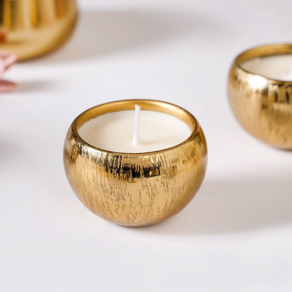 Set Of 4 Festive Delights Gold Scented Candles