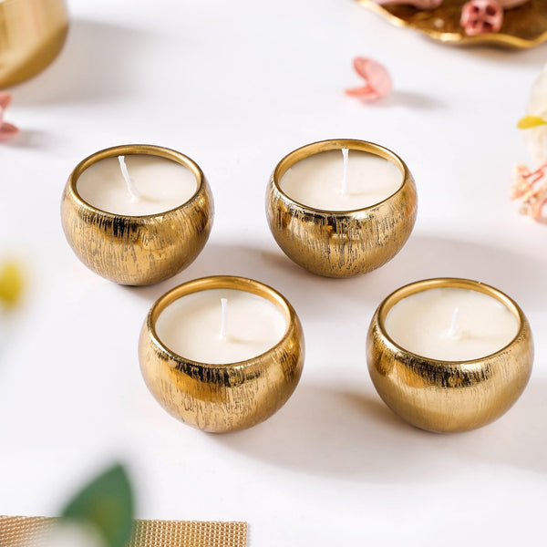 Set Of 4 Festive Delights Gold Scented Candles