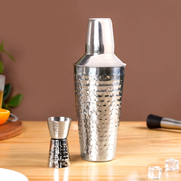 Sleek Modern Cocktail Shaker And Peg Measurer Set