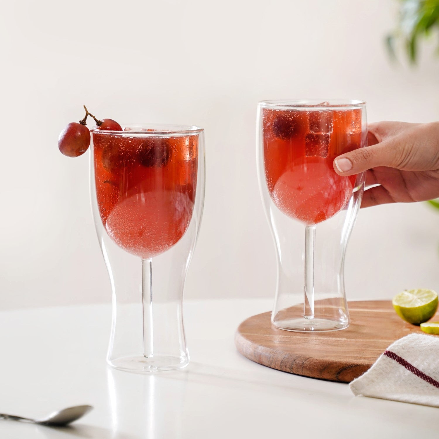 Double wall wine glass with lid sale