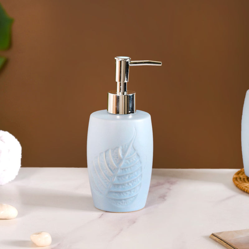 Leaf Motif Ceramic Bath Set  Of 3 Sky Blue