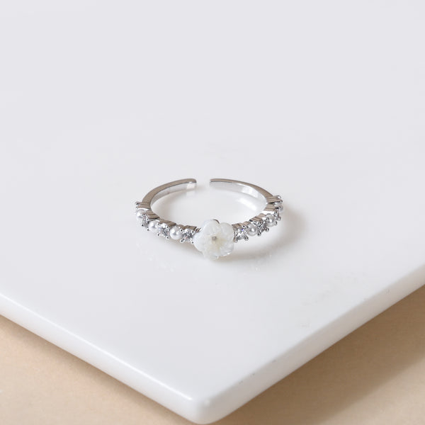 Snow Flora Silver Adjustable Ring