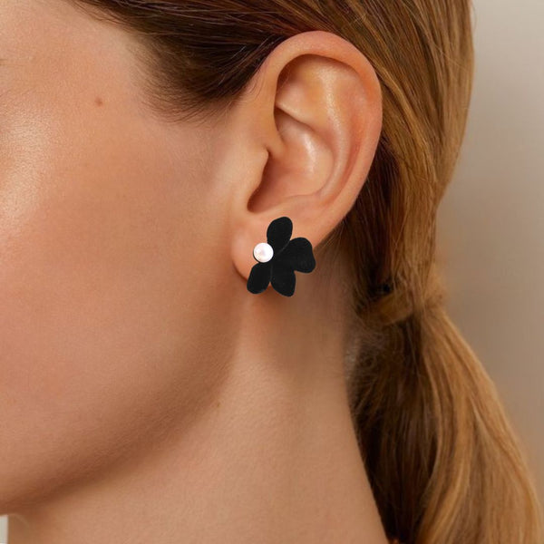 Soft Velvet Blossom Studs Black