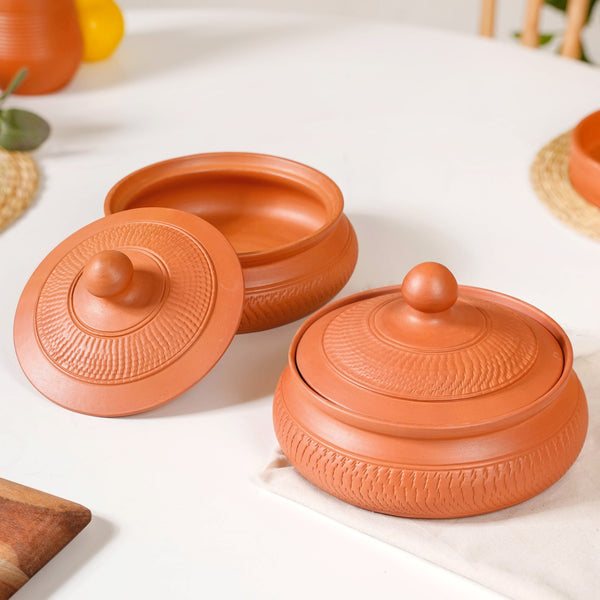 Set Of 2 Engraved Terracotta Serving Bowls With Lid 1400ml