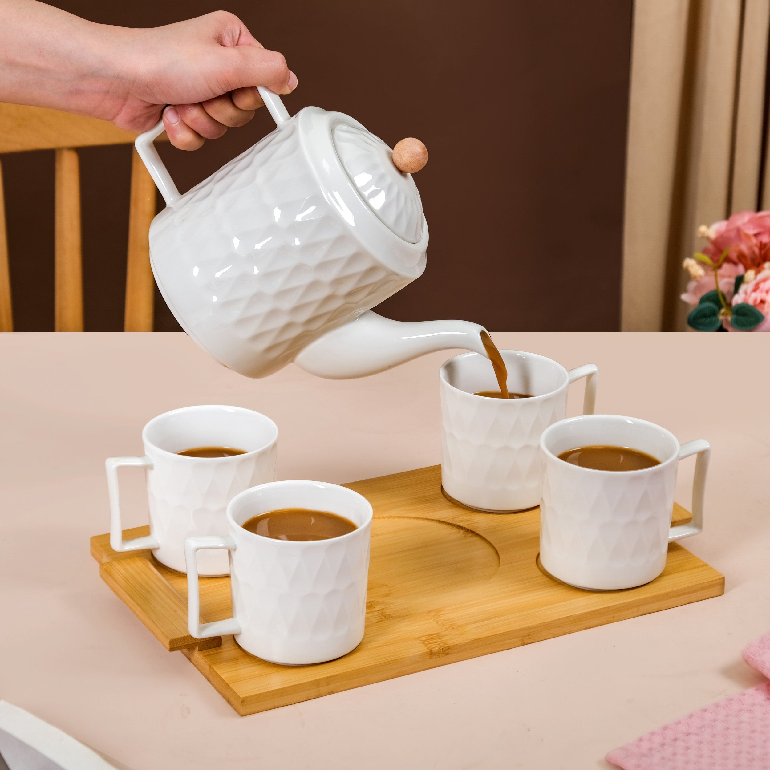 Set Of 4 Chic Teacups With Tea Kettle And Serving Tray Online - Premium ...