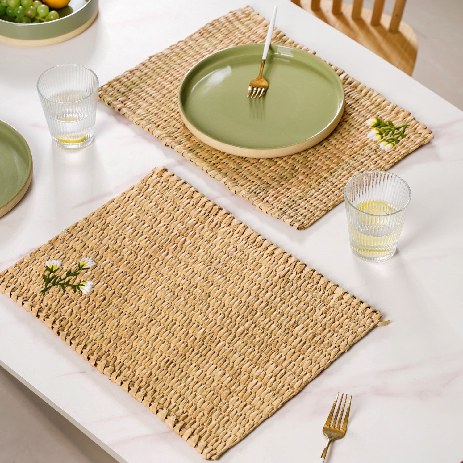 Handwoven Rectangular Kauna Table Mat Set Of 2 Online - Premium Table Mat | Nestasia Handwoven Rectangular Kauna Table Mat Set Of 2 Online - Premium Table Mat | Nestasia