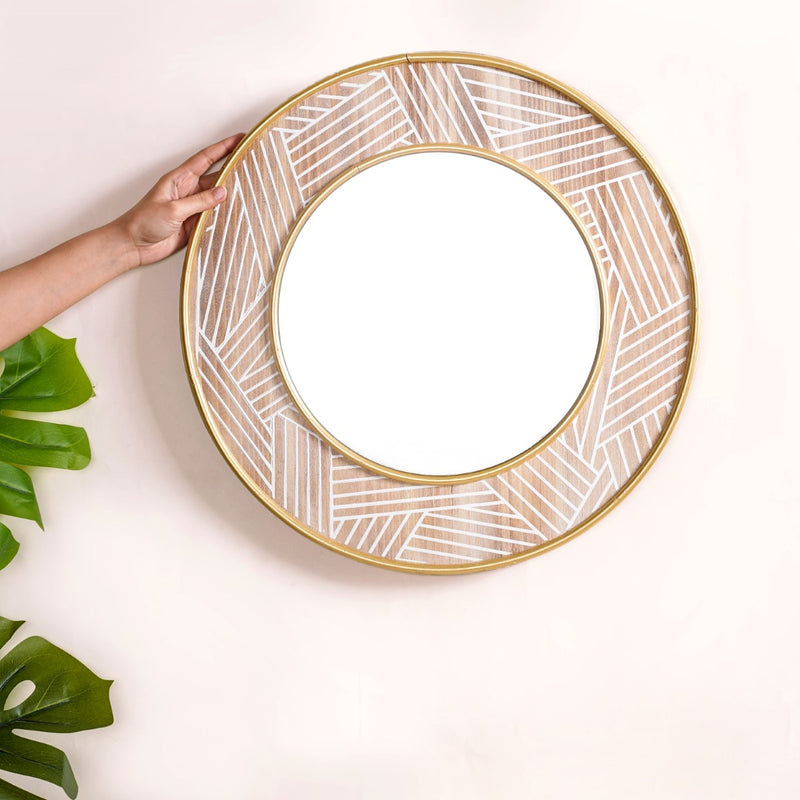 Round Wall Mirror With Metal And Wooden Detailing 19 Inch
