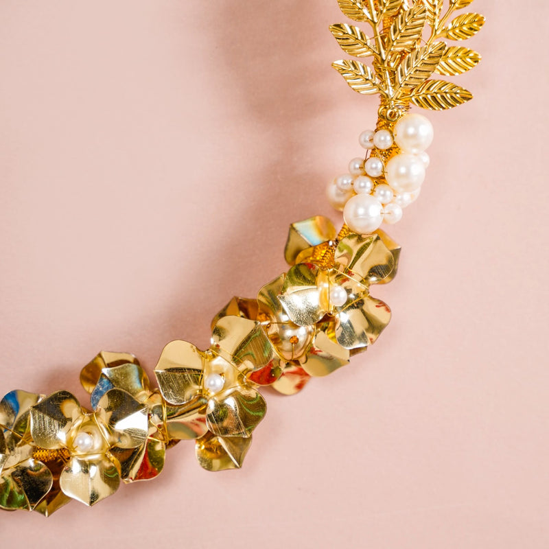 Pearl Christmas Wreath Wall Decor Gold 8 Inch