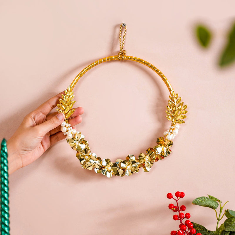 Pearl Christmas Wreath Wall Decor Gold 8 Inch