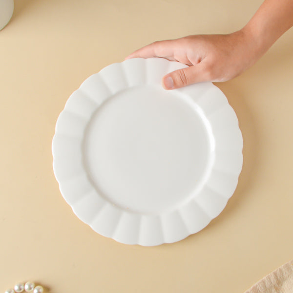 Riona Flower Ceramic Snack Plate 7 Inch White - Serving plate, snack plate, dessert plate | Plates for dining & home decor