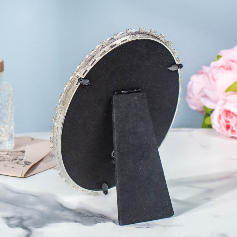 Circle of Pearl Photo Frame - Picture frames and photo frames online | Home decoration items