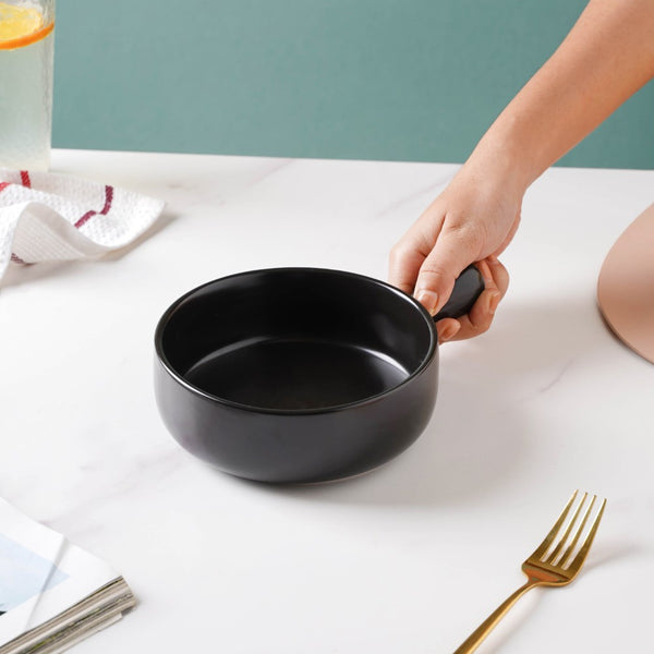 Black Sesame Baking Pan With Handle - Kitchen utensil, salad bowls, noodle bowl | Bowls for dining table & home decor