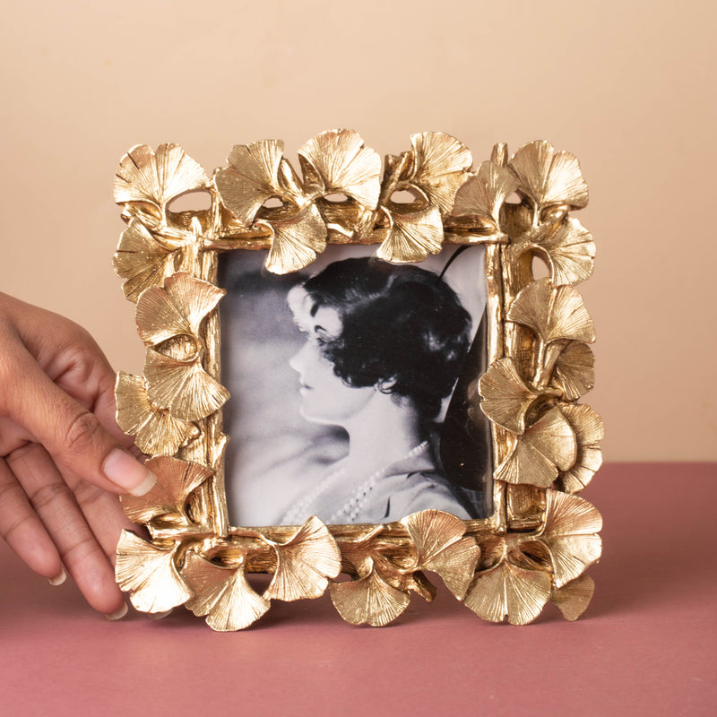 MAGNIFIQUE Leaf Photo Frame - Gold (S) - Picture frames and photo frames online | Home decoration items
