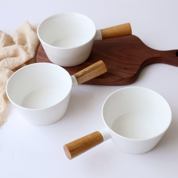MAGNIFIQUE bowl with bamboo handle - Serving bowls, noodle bowl, snack bowl, popcorn bowls | Bowls for dining & home decor