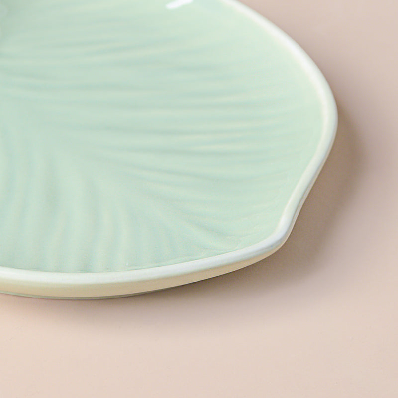 Taro Leaf Small Snack Plate 7 Inch - Serving plate, snack plate, dessert plate | Plates for dining & home decor