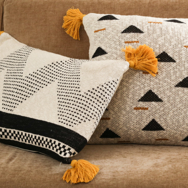 Knitted Throw Pillow