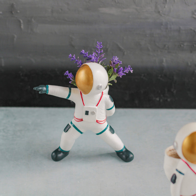Astronaut Planter - Showpiece | Home decor item | Room decoration item