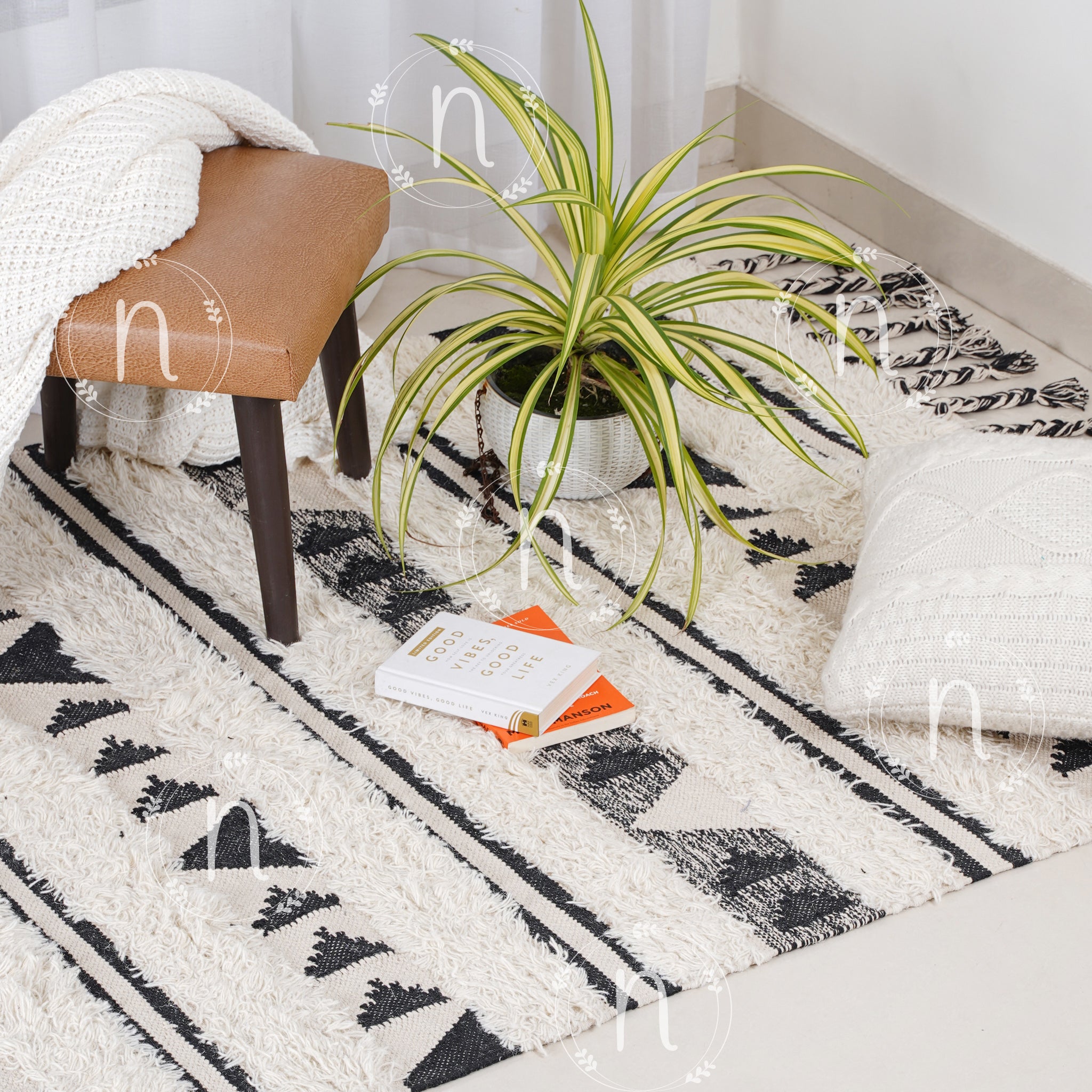 Aztec Hand Woven Rug Online - Premium Rug | Nestasia
