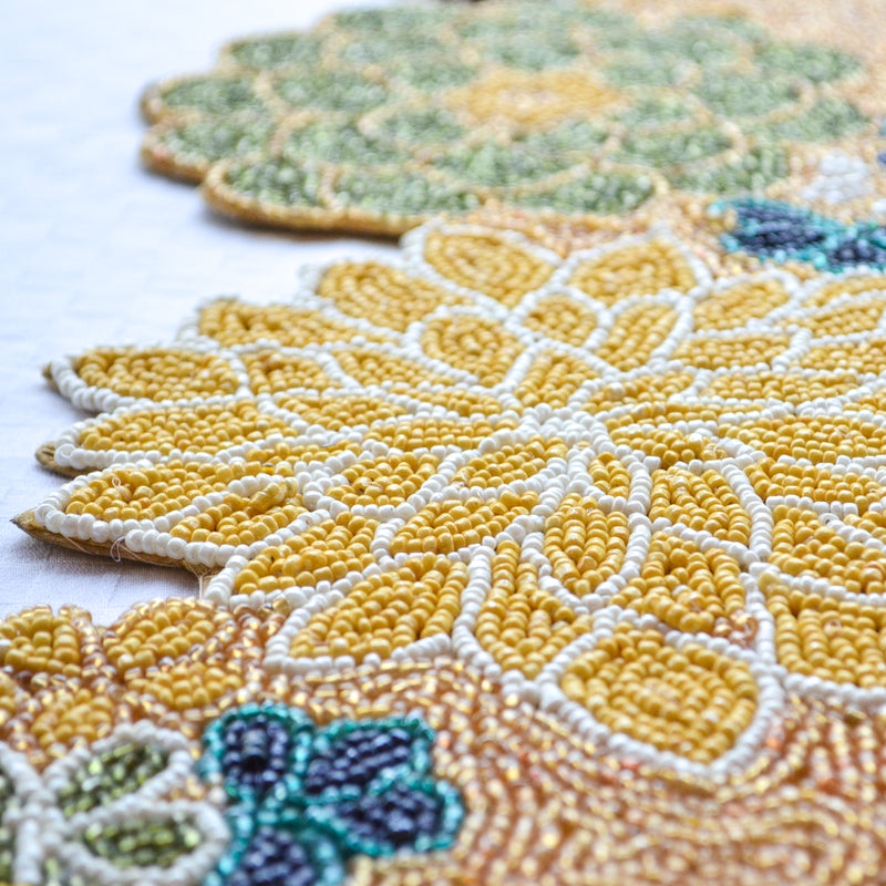 Beads Bloom Runner