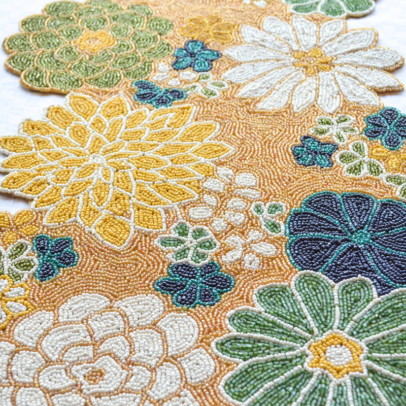 Beads Bloom Runner
