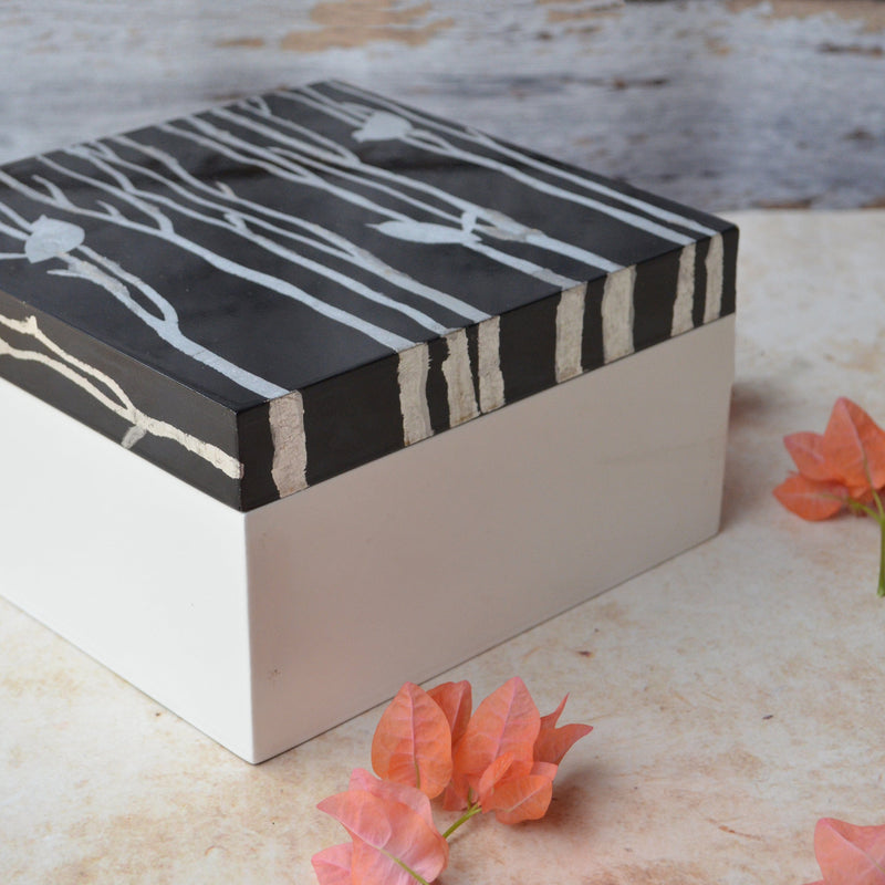 LACQUER box with bird design - black and white