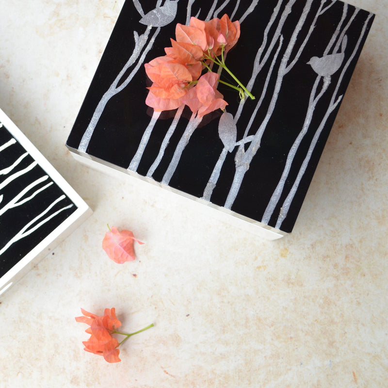 LACQUER box with bird design - black and white