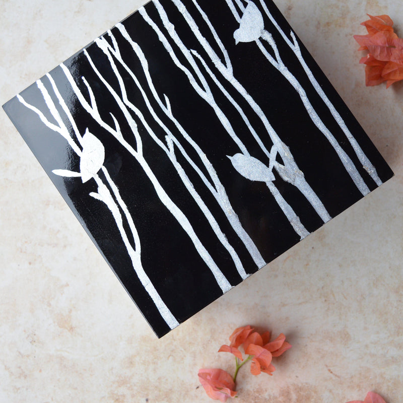 LACQUER box with bird design - black and white