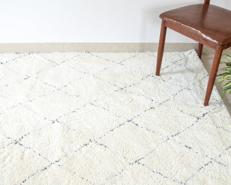 BRAD criss cross fringe rug (M) - Off-White