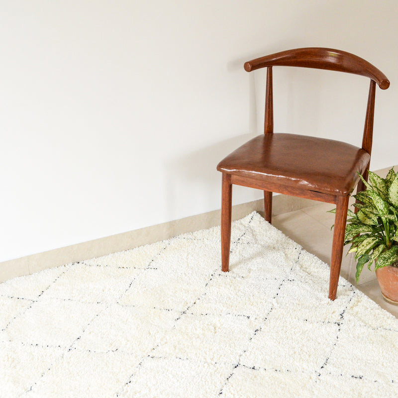 BRAD criss cross fringe rug (M) - Off-White