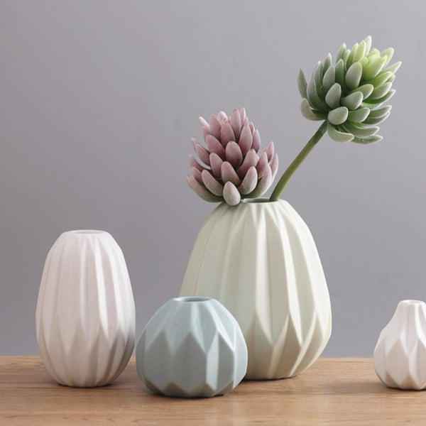 Ceramic Pot - Flower vase for home decor, office and gifting | Room decoration items