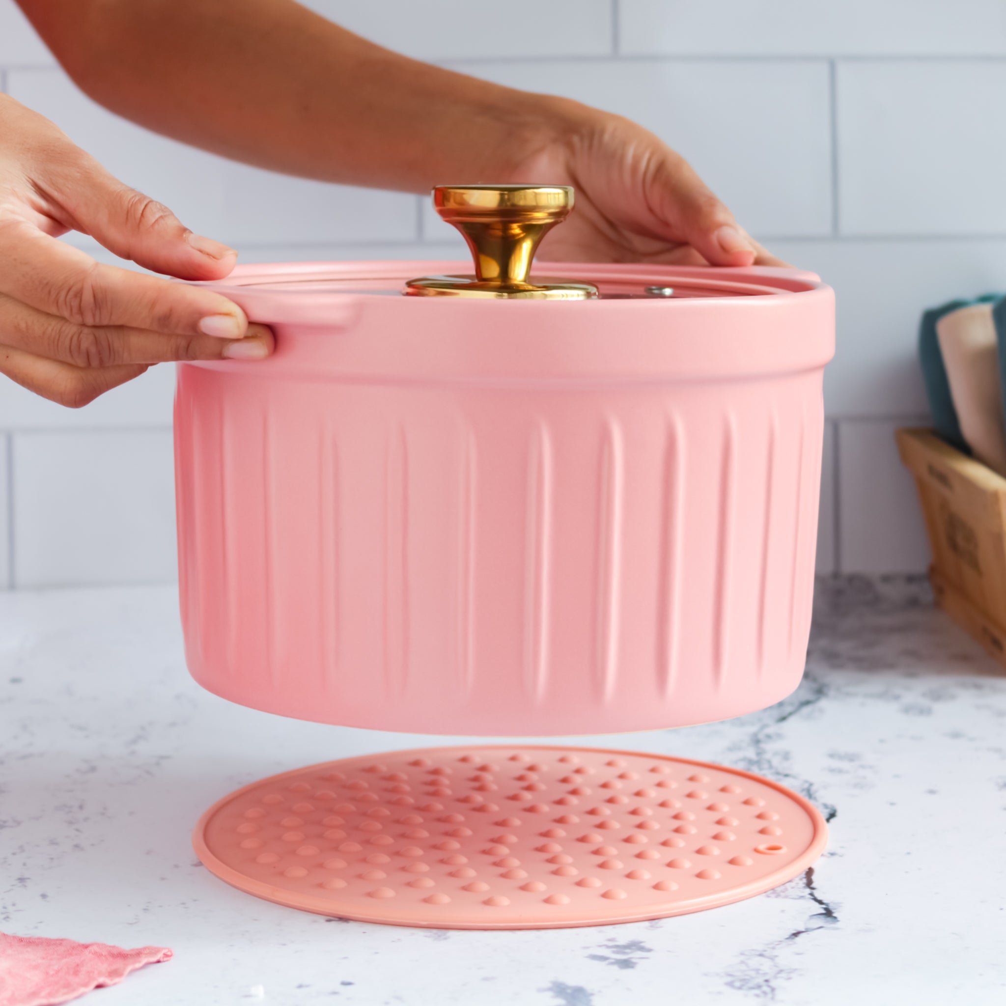 Cooking Pot with Glass Lid Pink