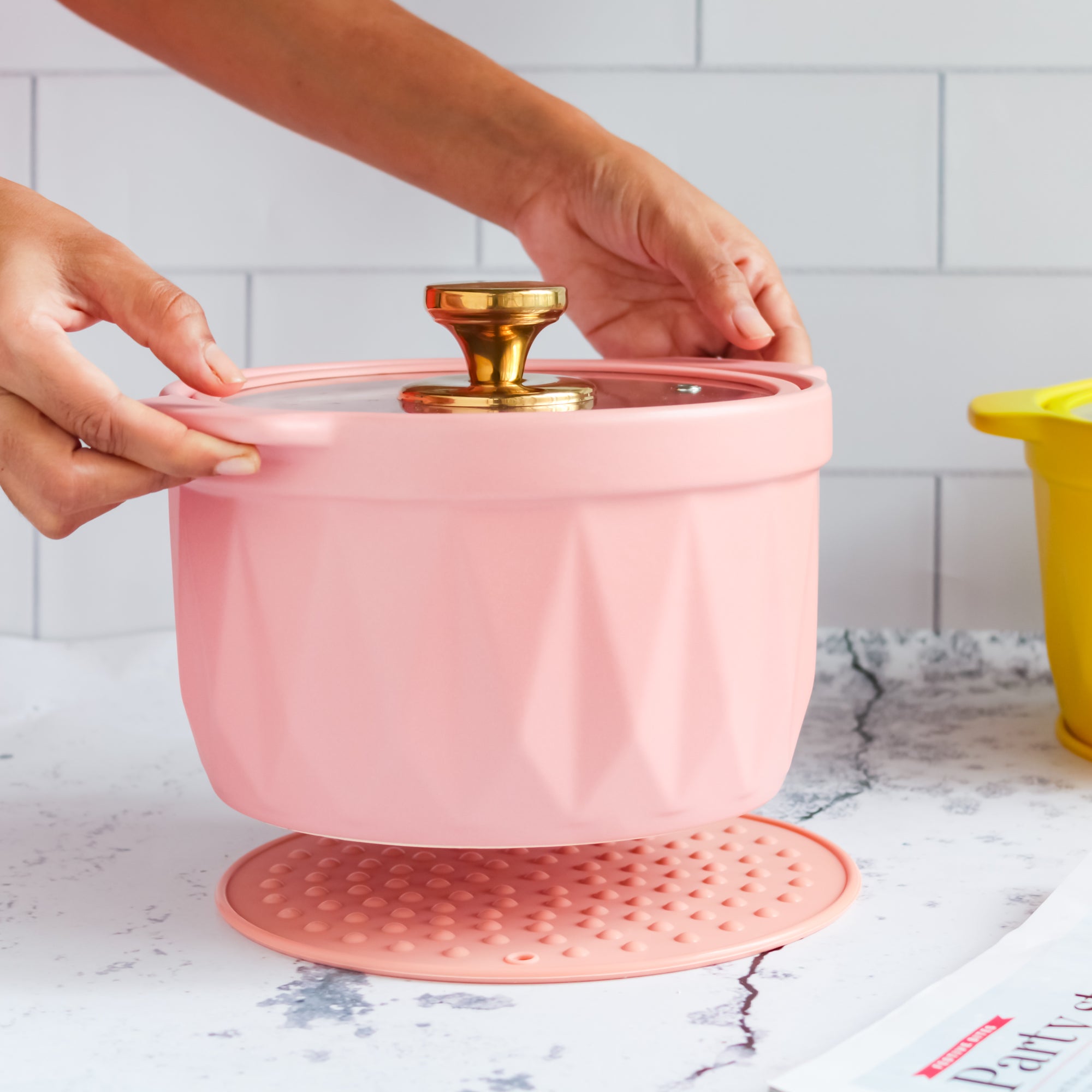 Cooking Pot with Lid Pink Online - Premium Cooking Pot | Nestasia