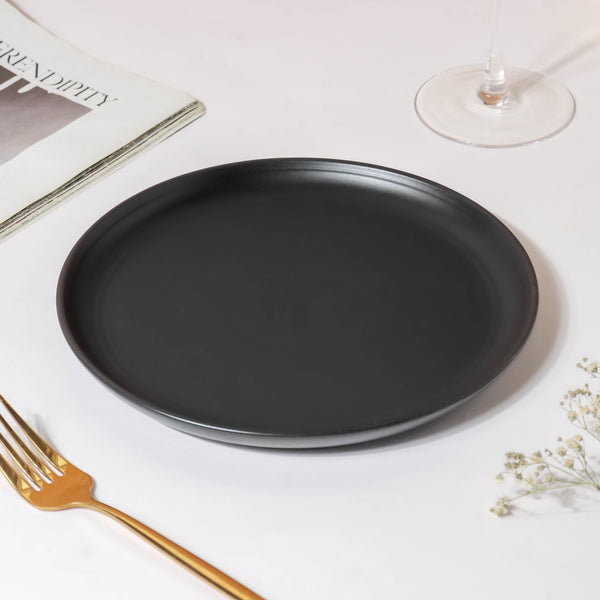 Bellinor Black Snack Plate 8 Inch - Serving plate, snack plate, dessert plate | Plates for dining & home decor
