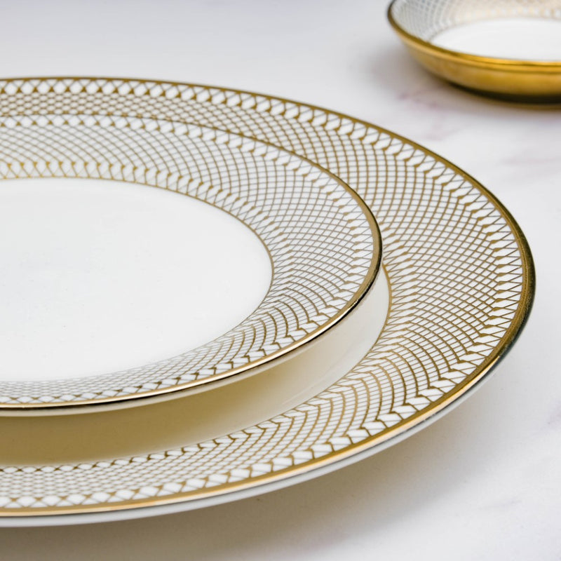 Aurelea 33 Piece Dinner Set For 6