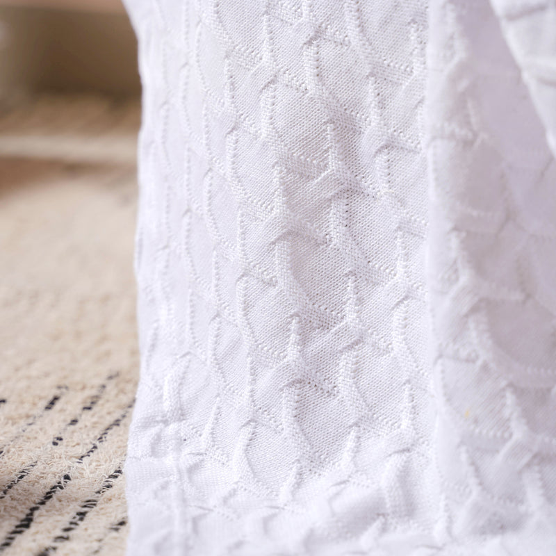 White Rippled Knitted Throw
