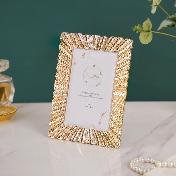 Golden Manzoku Photo Frame - Picture frames and photo frames online | Living room decoration items