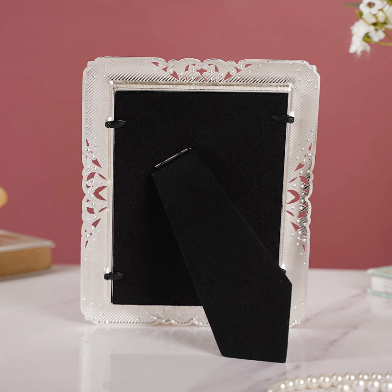 Luxury Photo Frame - Picture frames and photo frames online | Living room decoration items